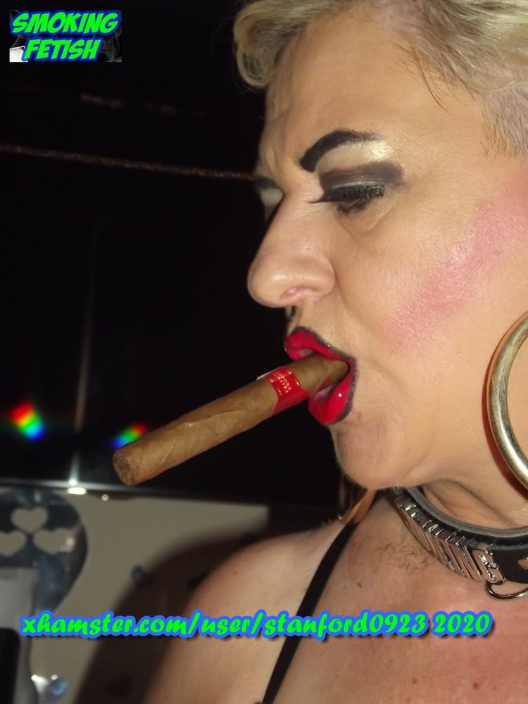 Puttana feticista del fumo
 #81315918