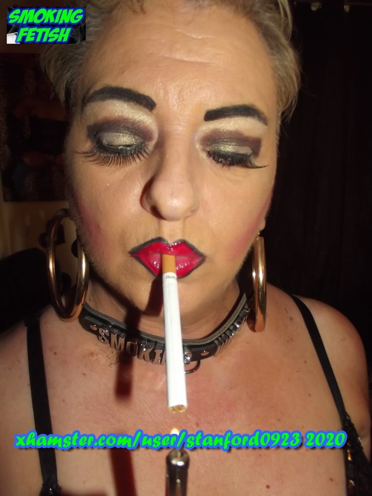 Puttana feticista del fumo
 #81316015