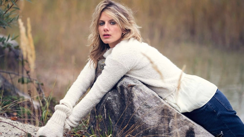 Melanie Laurent Gorgeous French Actress 3823479