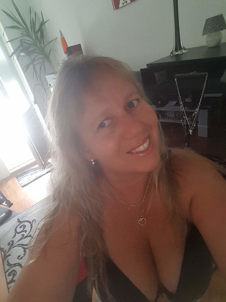 Belle blonde tchèque mature
 #91995315