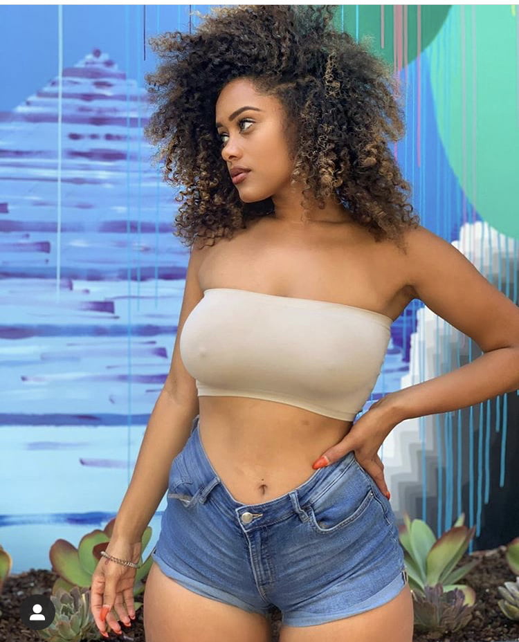 Braless mix #99242812