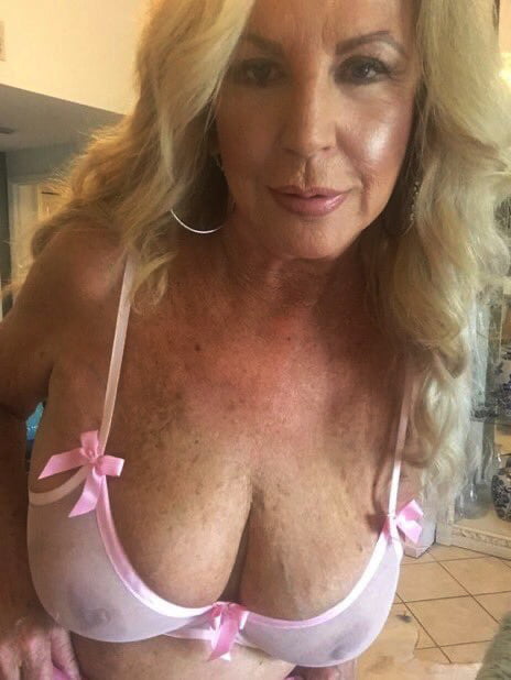 Maduras y abuelas 436
 #97264863