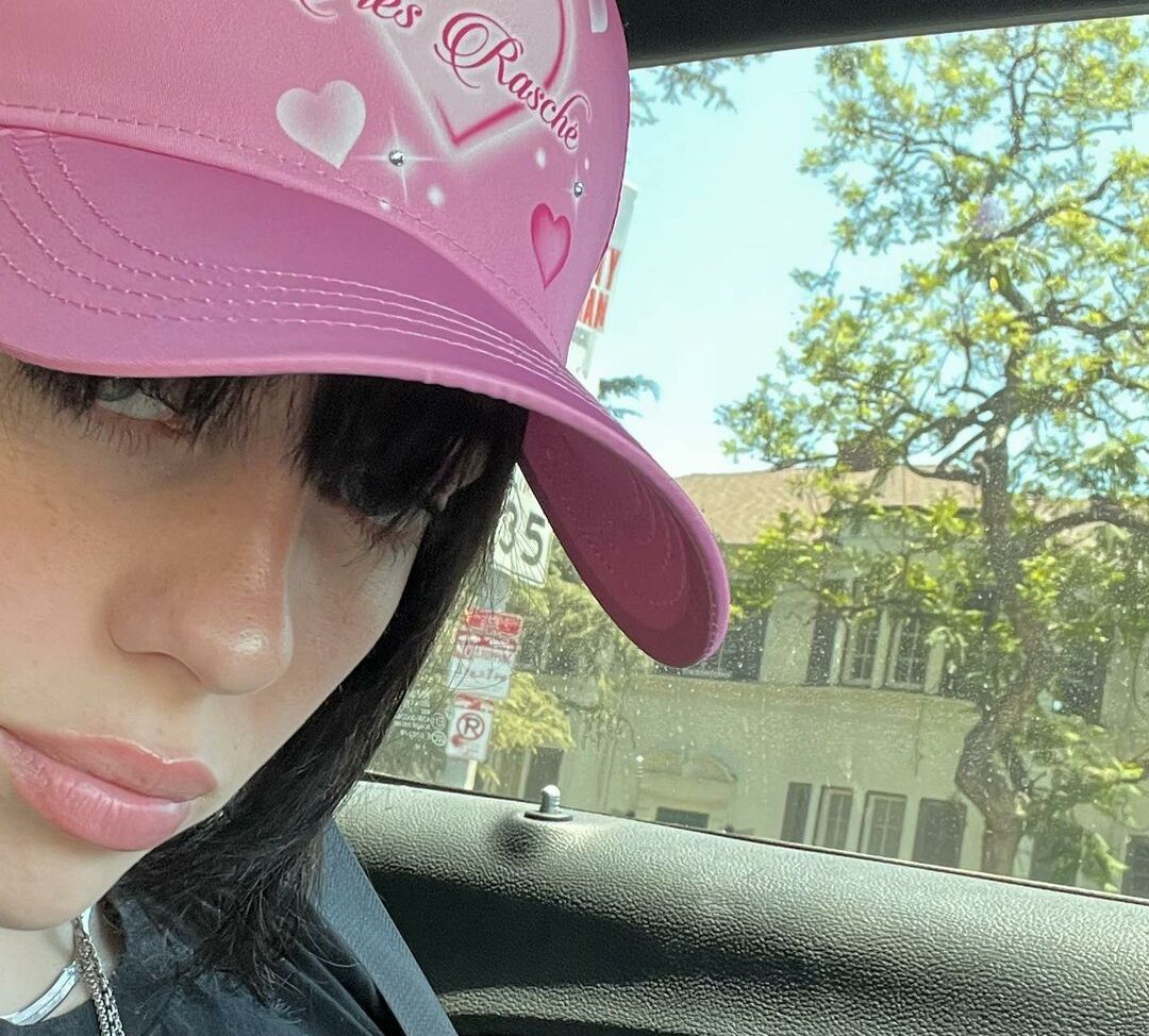 Billie Eilish nude #107537643