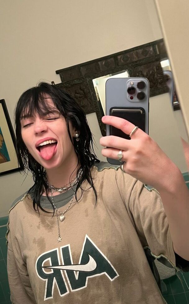 Billie Eilish nude #107537652