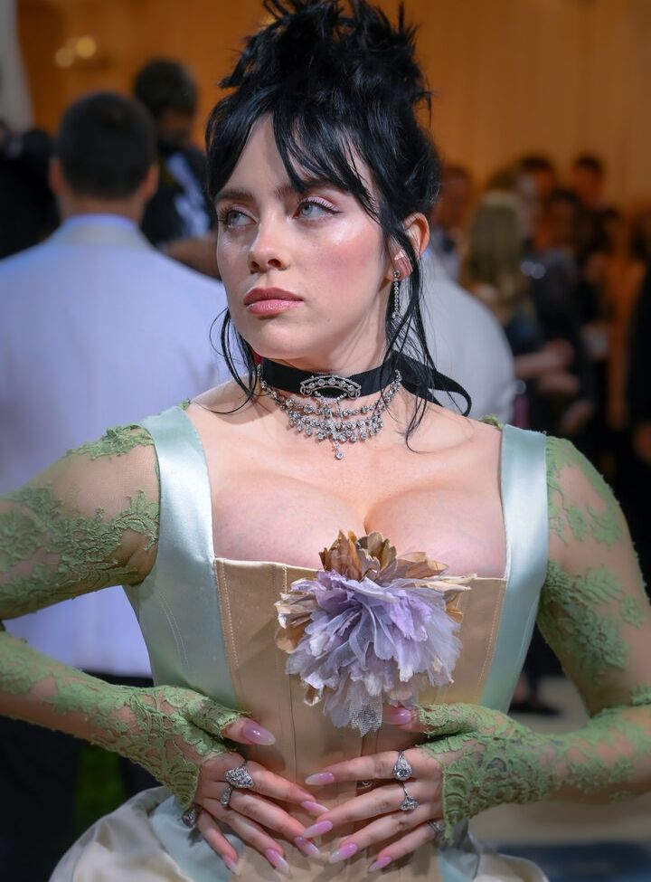 Billie Eilish nude #107537734