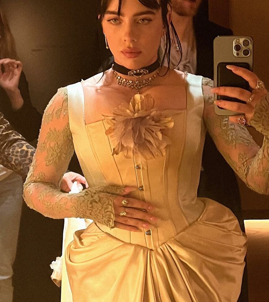 Billie Eilish nackt #107537811