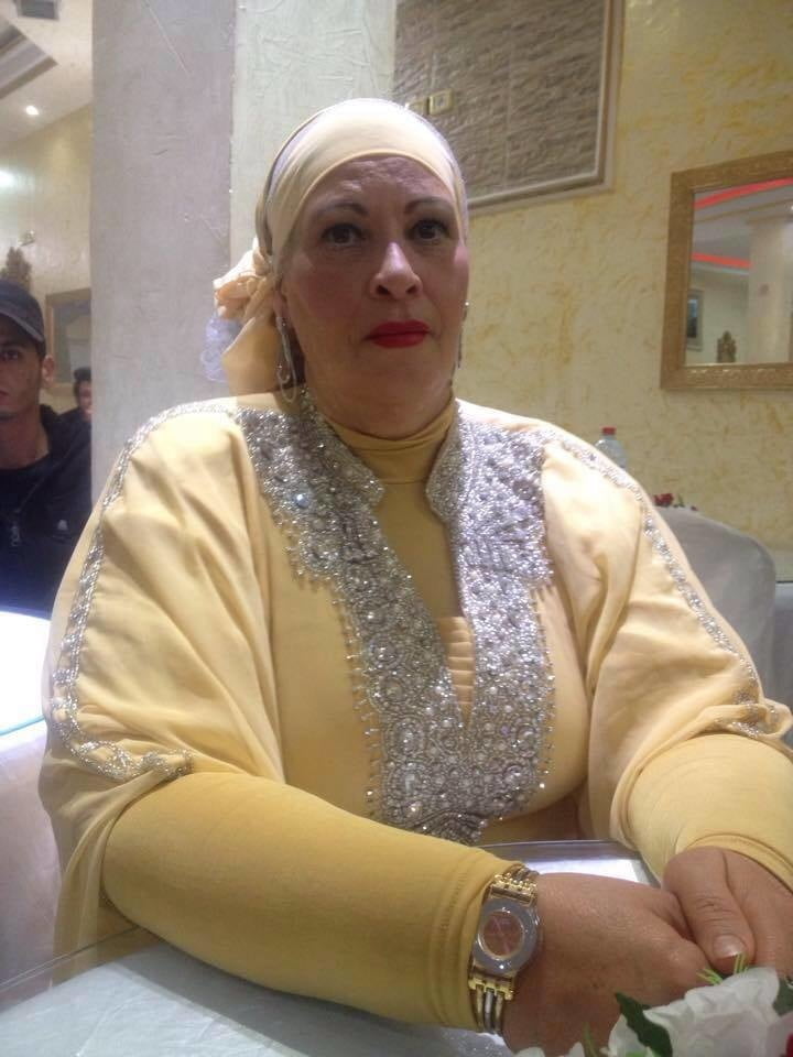 Araba tunisina matura hijab grandi tette & grande culo bbw granny
 #81485186