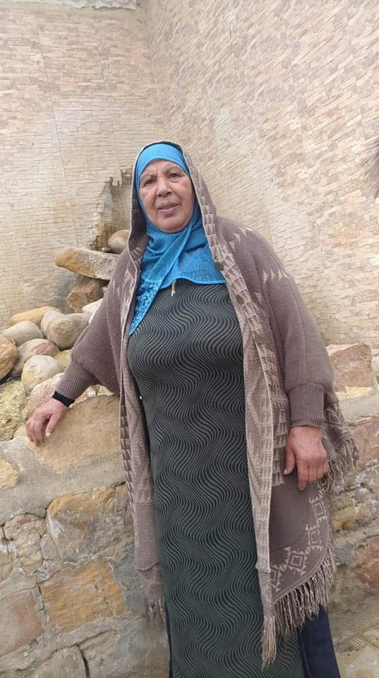 Araba tunisina matura hijab grandi tette & grande culo bbw granny
 #81485196