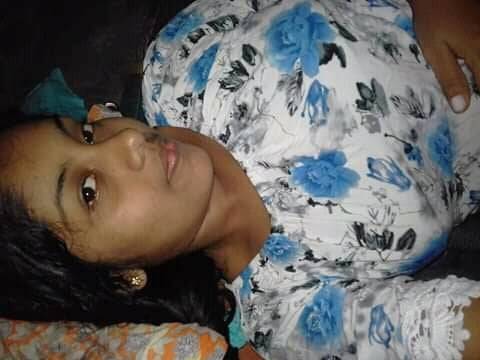 Sri lanka sexy Frau
 #102480842