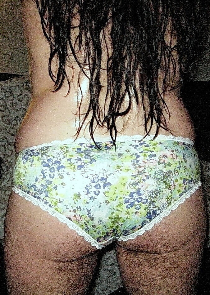 Panty Busch, haarige Arme, Beine, Gruben, Pfade
 #96496050