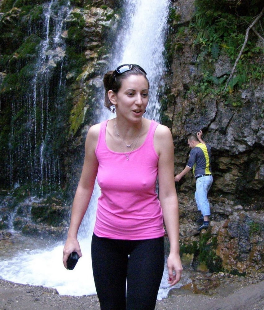 Que braless cosa
 #89446408