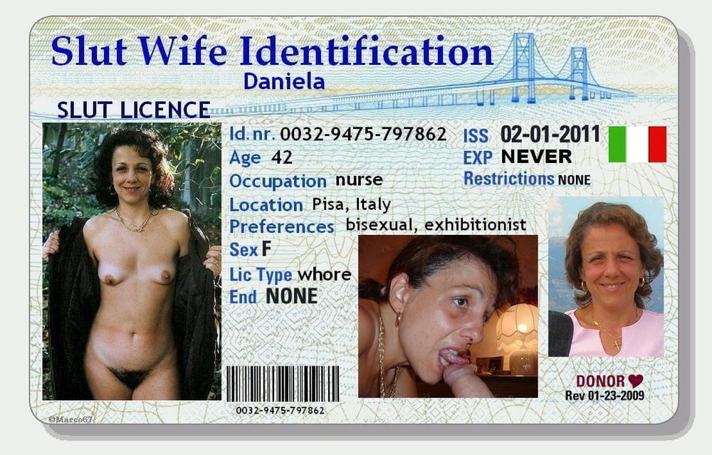 Daniela, una enfermera italiana cachonda,
 #102178636