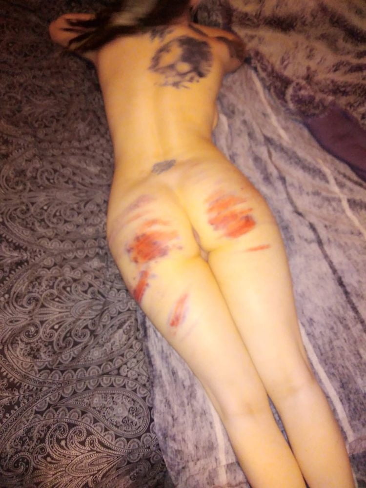 マーキングされた女の子
 #94863779