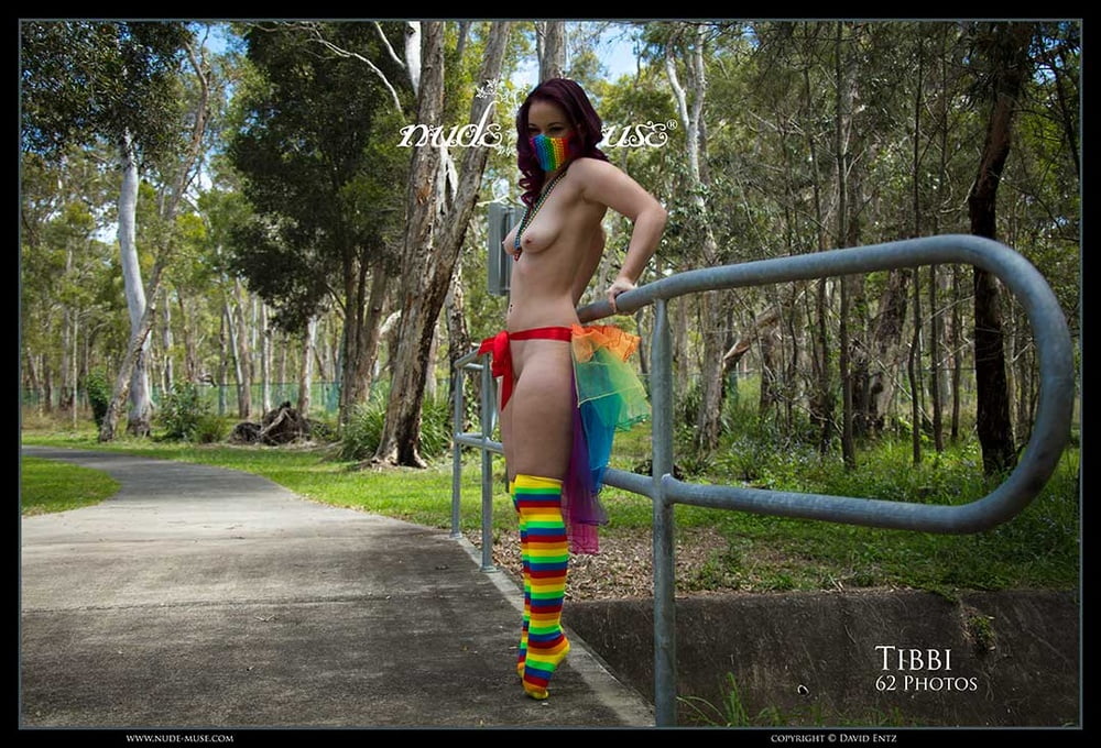 Musa desnuda
 #100824136