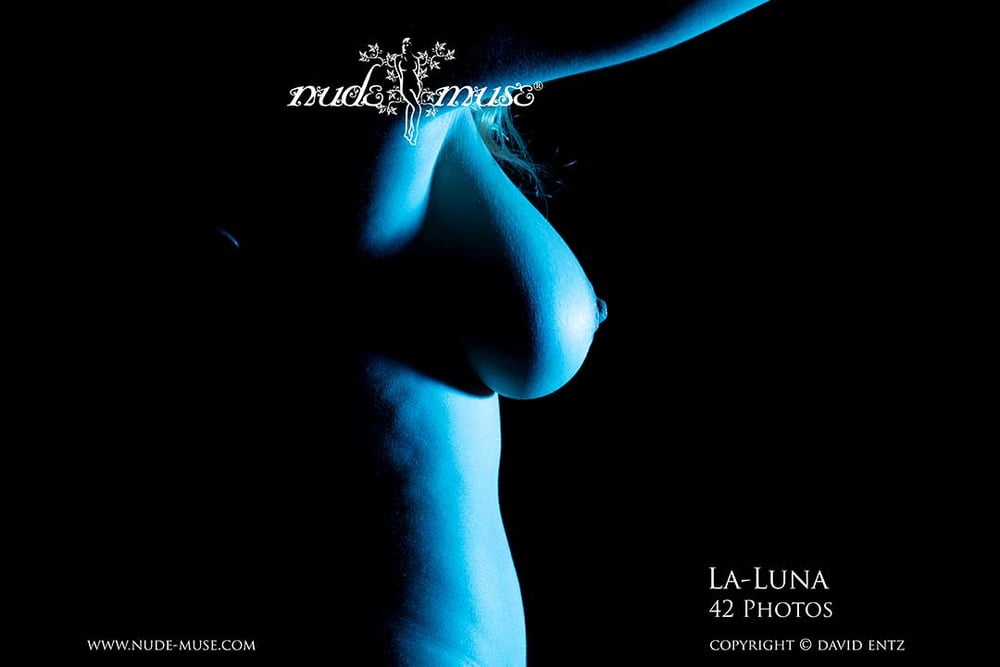 Musa desnuda
 #100824662