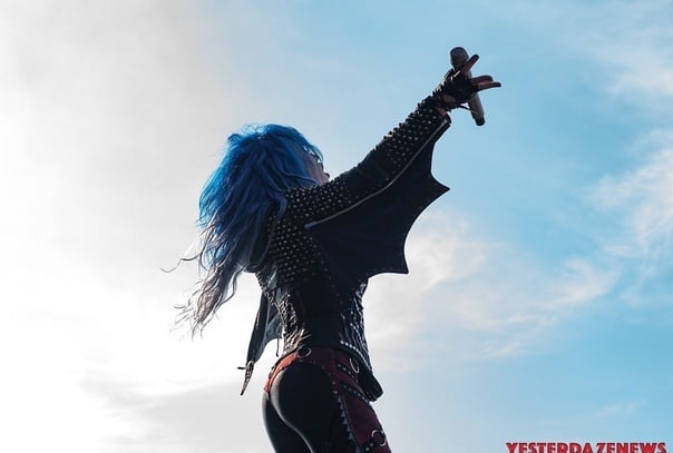 Alissa Weiß-Gluz Wichsmaterial
 #95903160