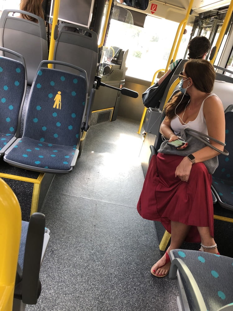 Huge Tits In Frankfurter Bus Line 39 3687650