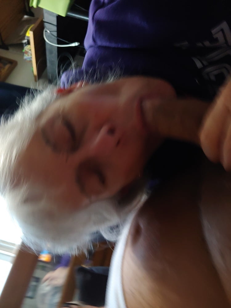 Oma Debbie 65 Jahre alt Schwanzlutschen, Analschlampe
 #101198207