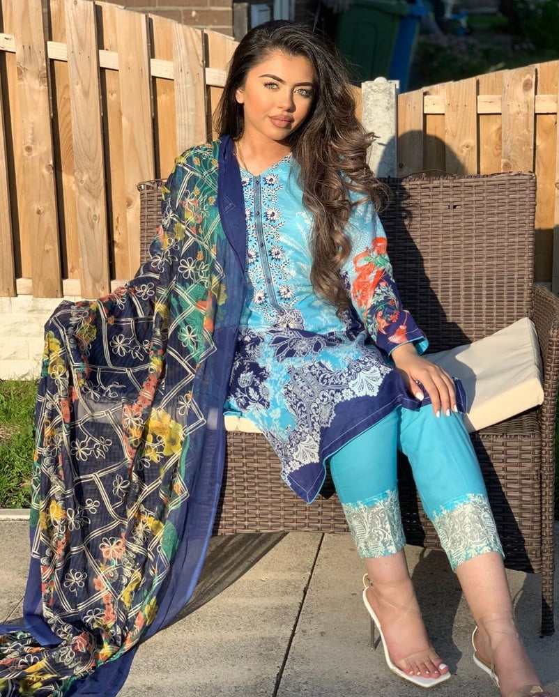 Sexy Paki Schlampen
 #92875377