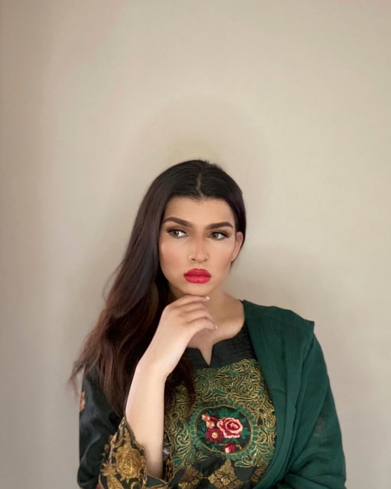 Sexy Paki Schlampen
 #92875419