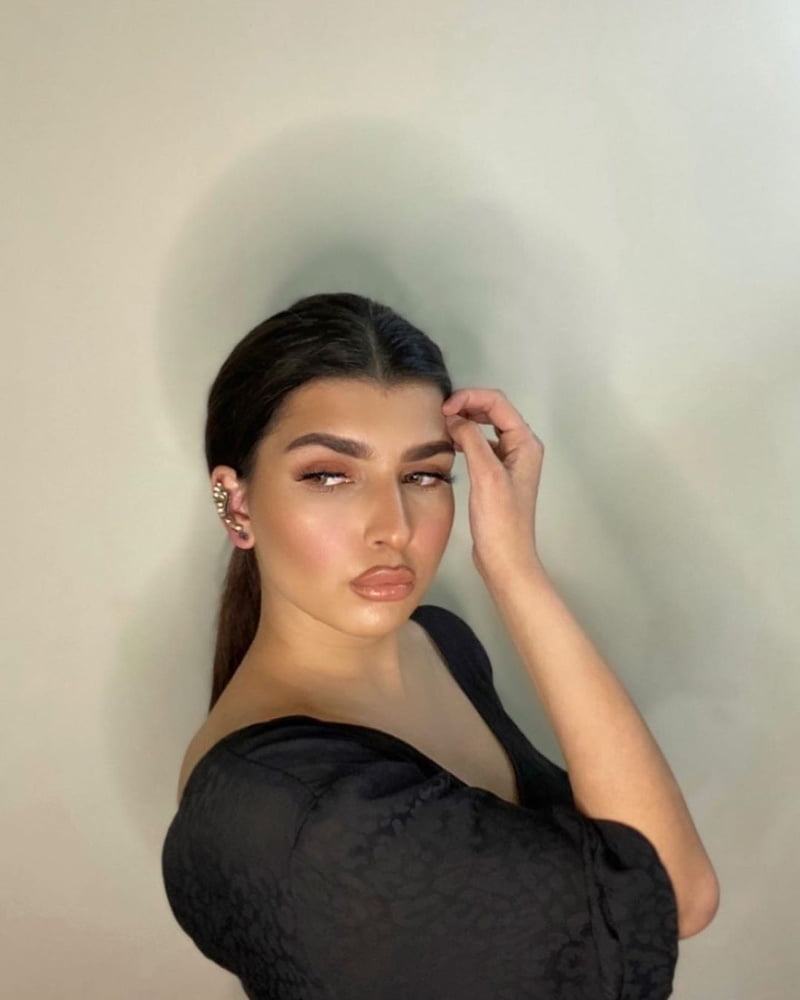 Sexy Paki Schlampen
 #92875433