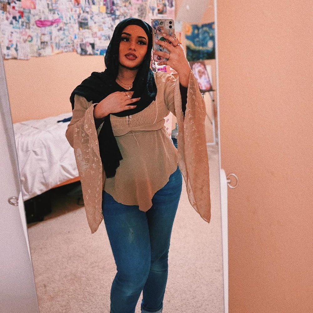 Sexy Paki Schlampen
 #92875456