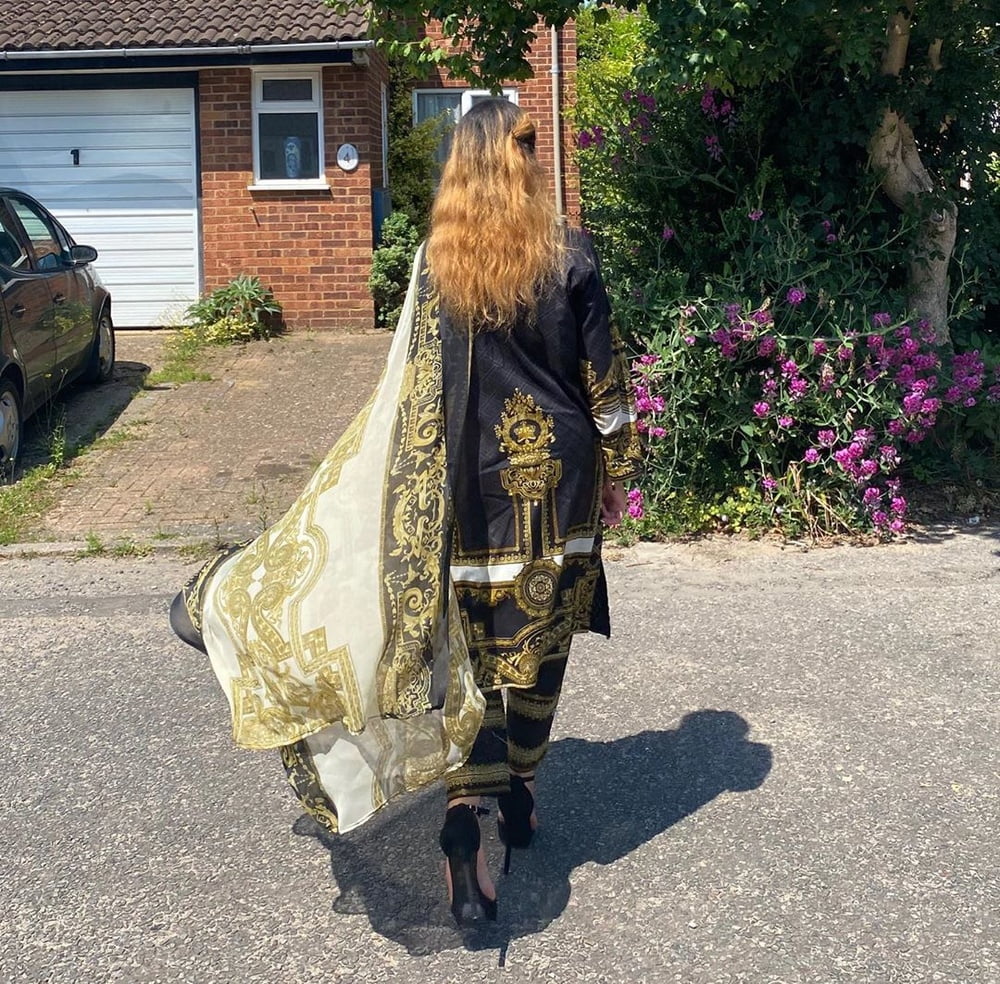 Sexy Paki Schlampen
 #92875497