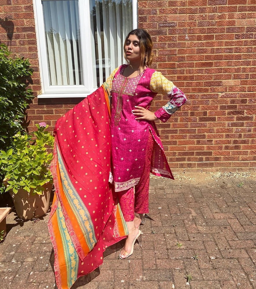 Sexy Paki Schlampen
 #92875503