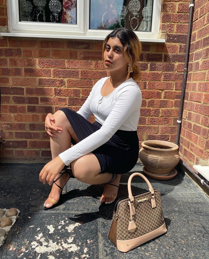 Sexy Paki Schlampen
 #92875572