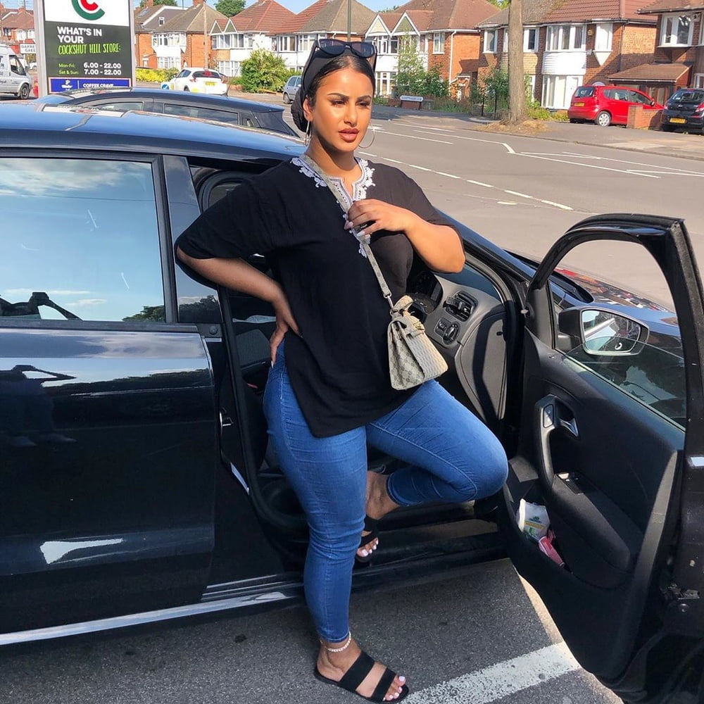 Sexy Paki Schlampen
 #92875617