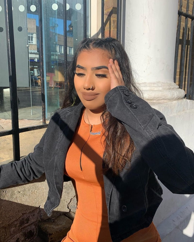 Sexy Paki Schlampen
 #92875650