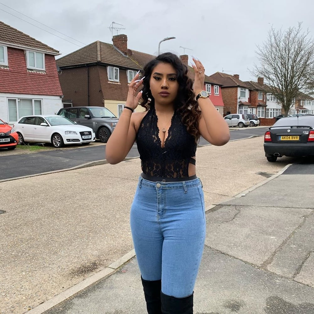 Sexy Paki Schlampen
 #92875666