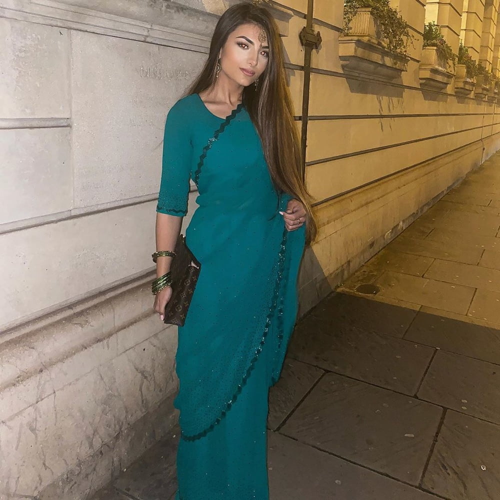 Sexy Paki Schlampen
 #92875678