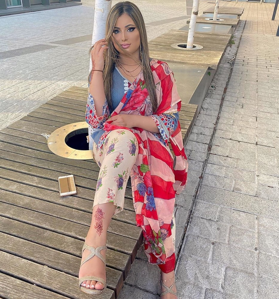 Sexy Paki Schlampen
 #92875726