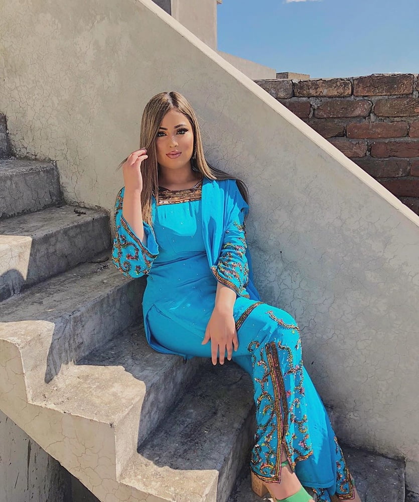 Sexy Paki Schlampen
 #92875739