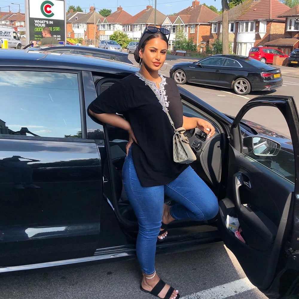 Sexy Paki Schlampen
 #92875757