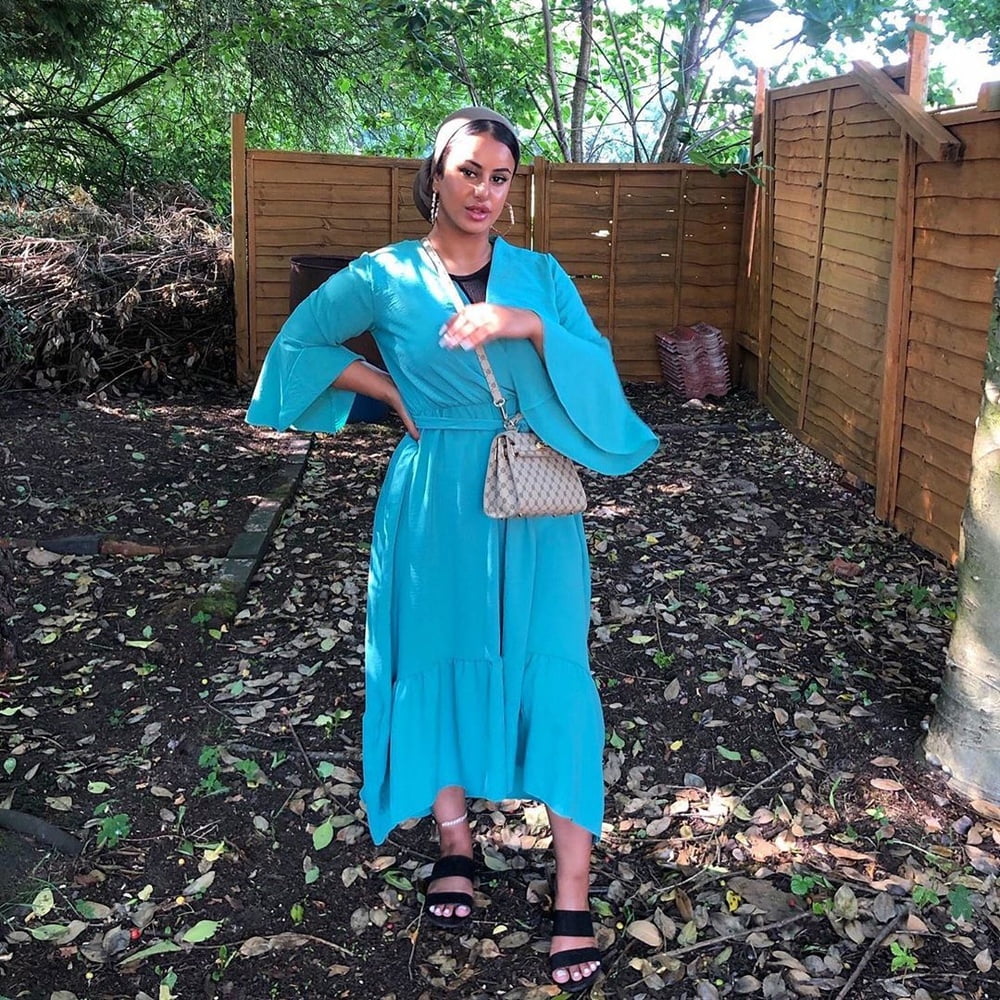 Sexy Paki Schlampen
 #92875763