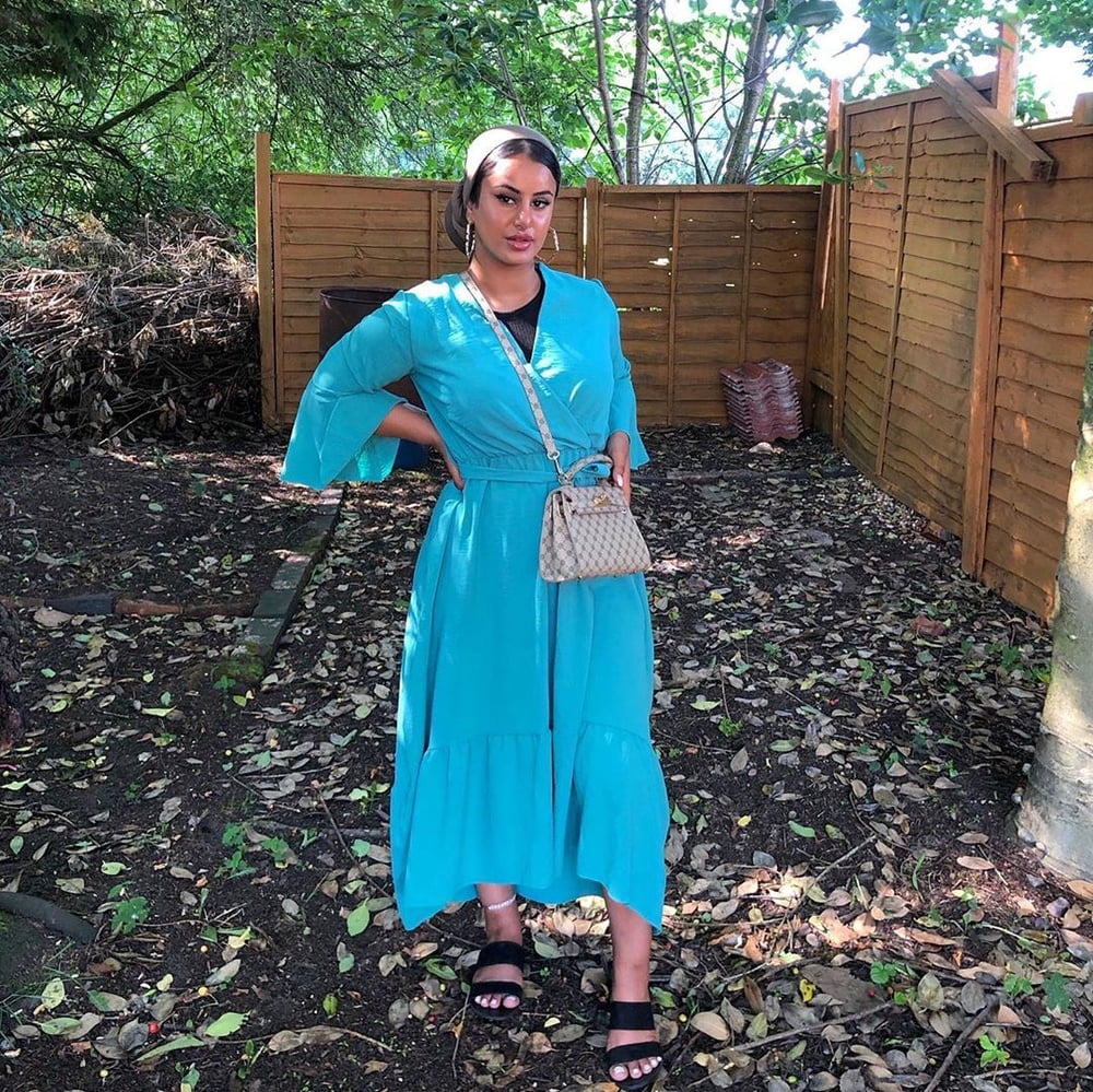 Sexy Paki Schlampen
 #92875773