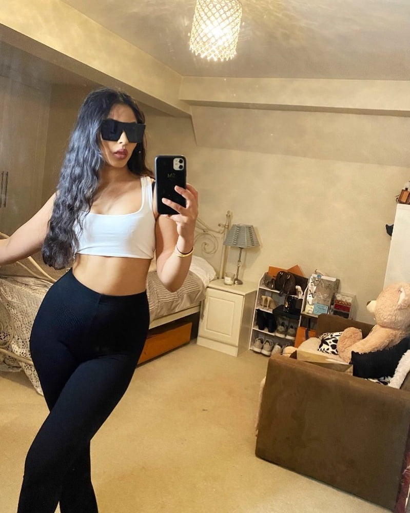 Sexy Paki Schlampen
 #92875792