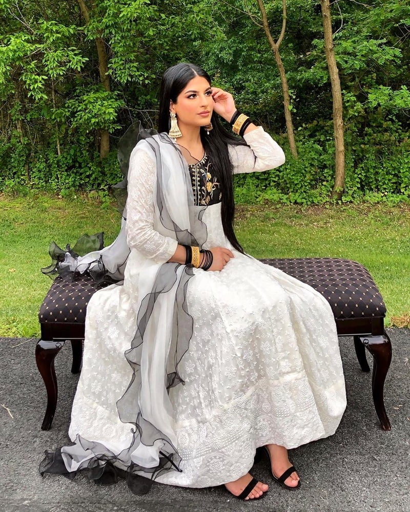 Sexy Paki Schlampen
 #92875811