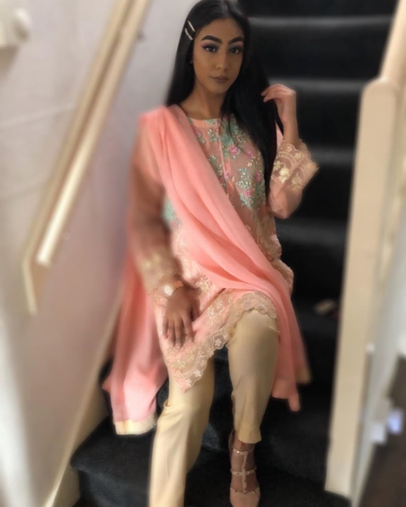 Sexy Paki Schlampen
 #92875843