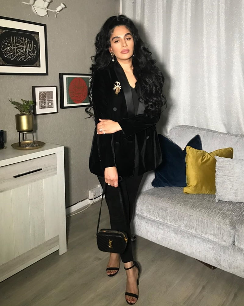 Sexy Paki Schlampen
 #92875889