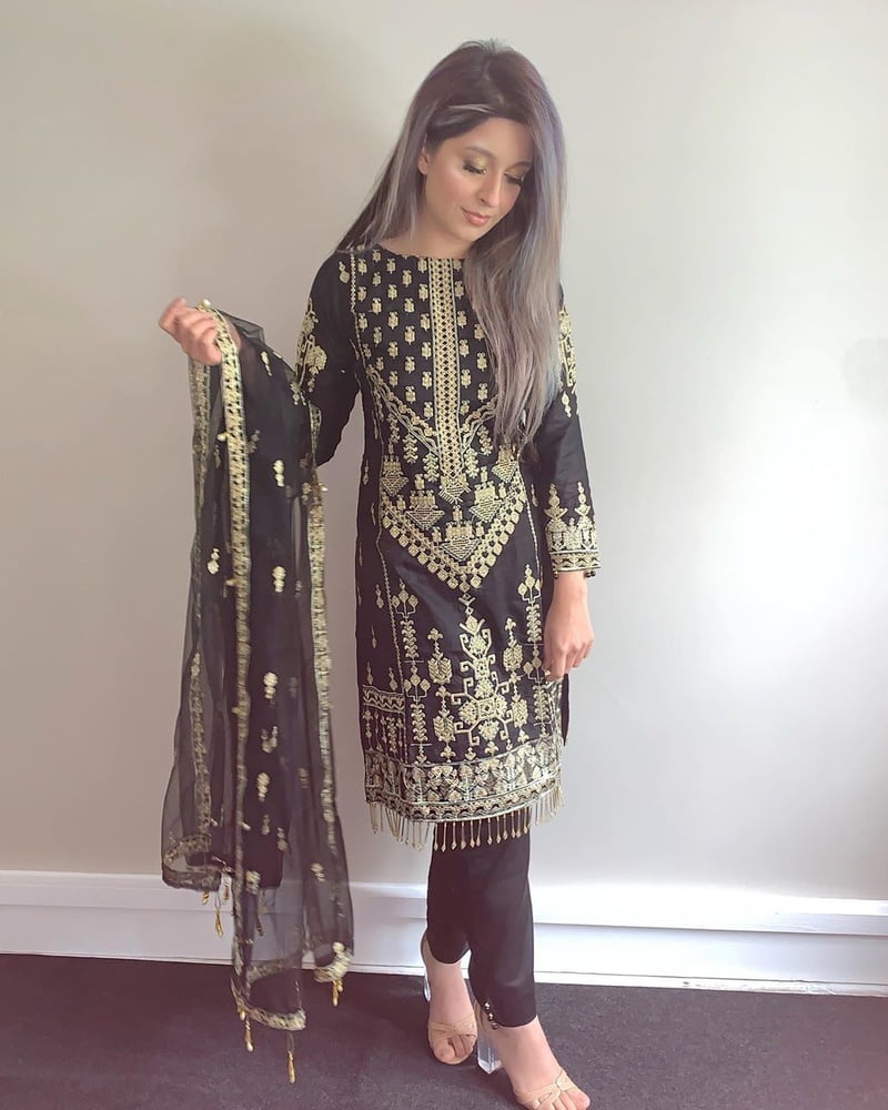 Sexy Paki Schlampen
 #92875944