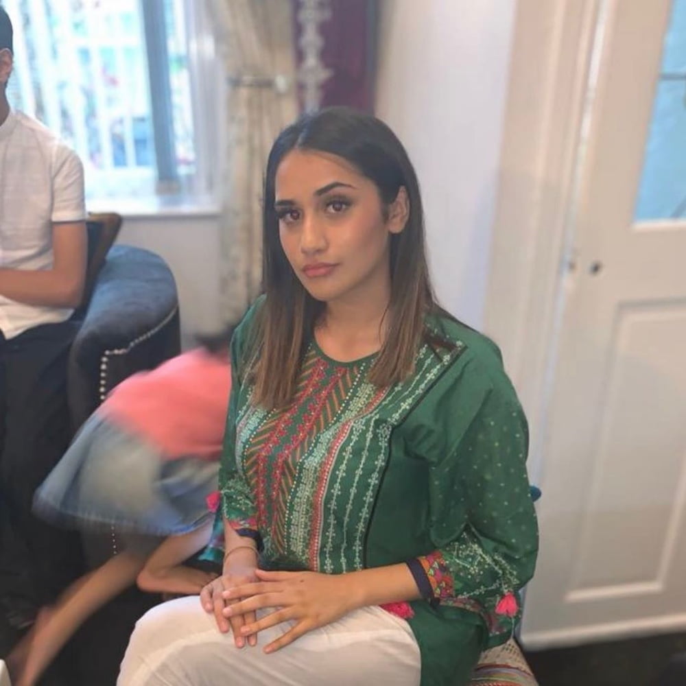 Sexy Paki Schlampen
 #92876095