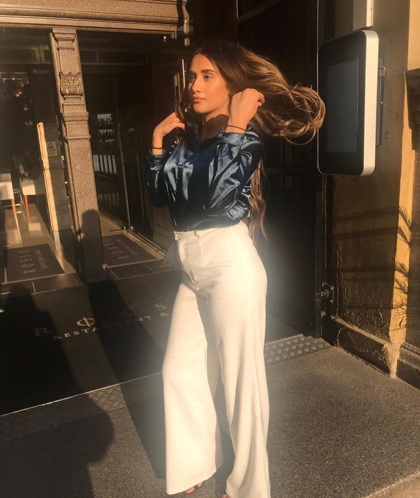 Sexy Paki Schlampen
 #92876129