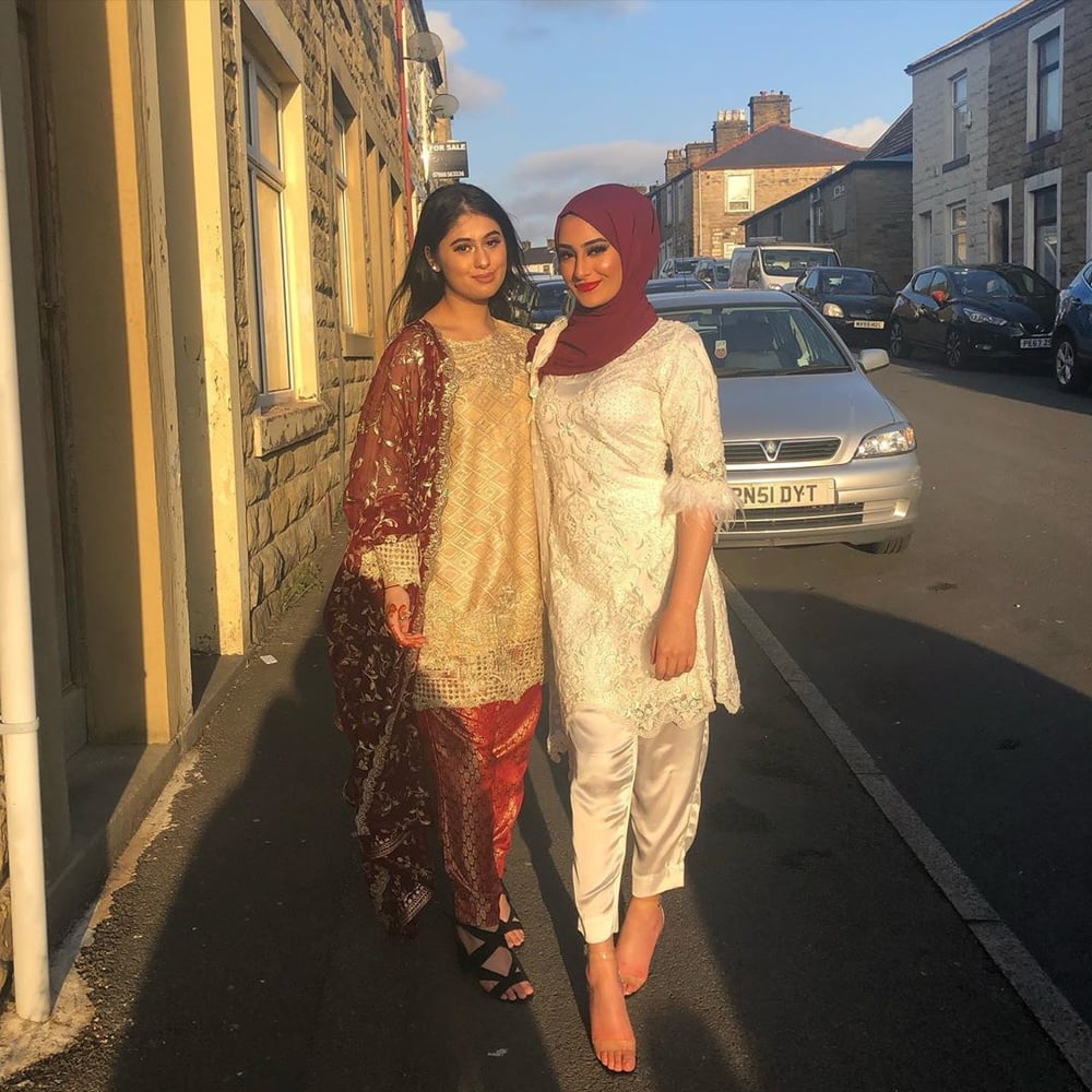 Sexy Paki Schlampen
 #92876132