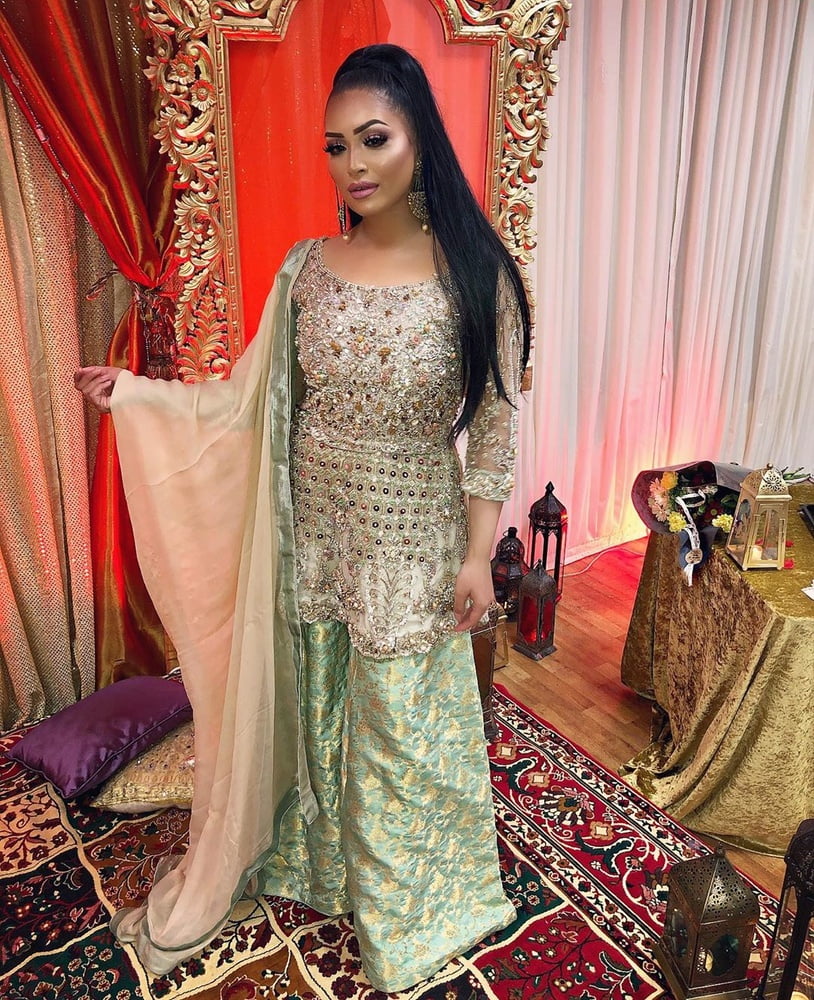 Sexy Paki Schlampen
 #92876146