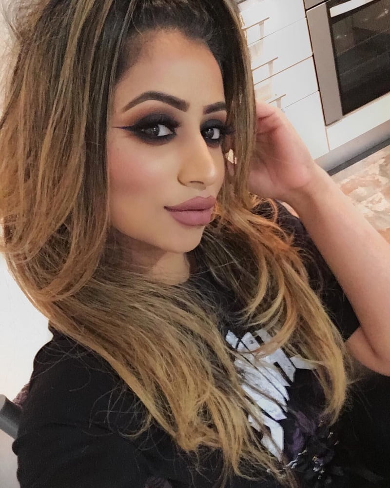 Sexy Paki Schlampen
 #92876160