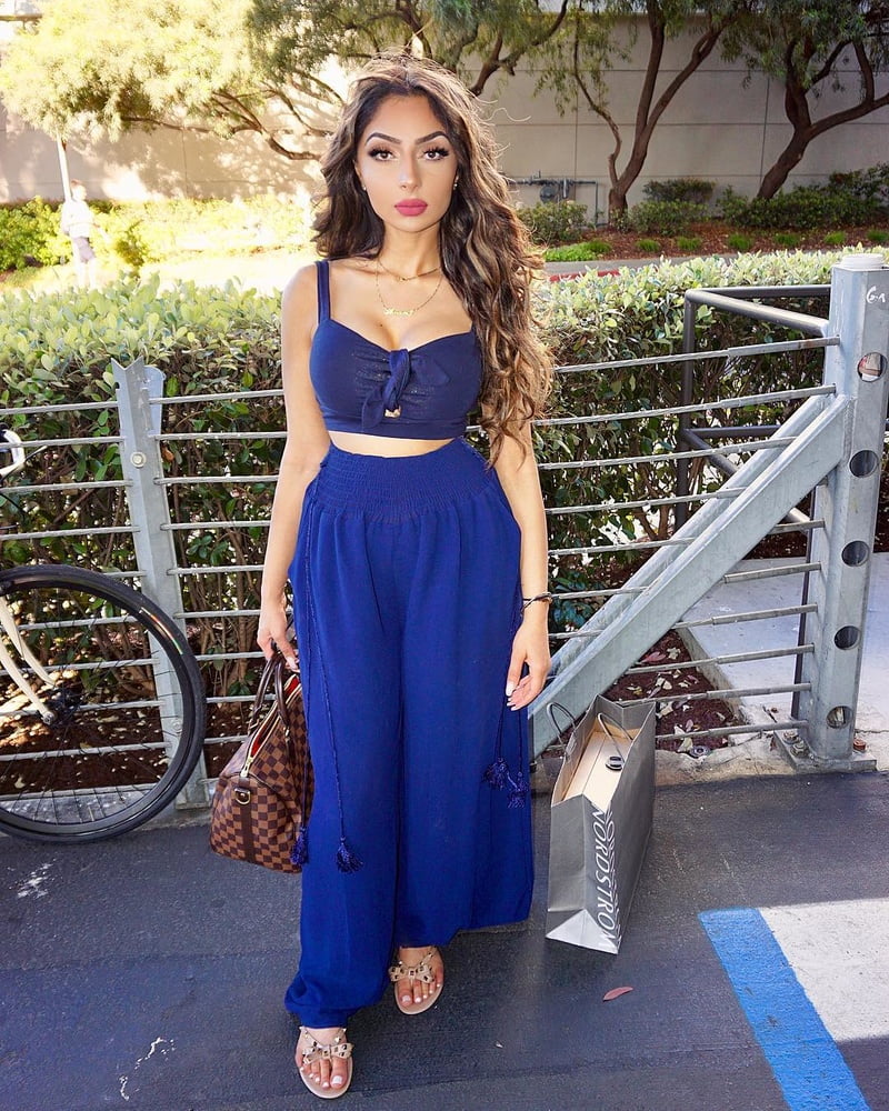 Sexy Paki Schlampen
 #92876262