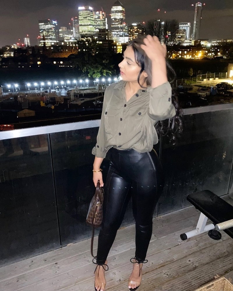 Sexy Paki Schlampen
 #92876284